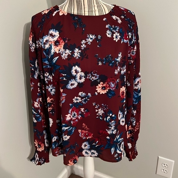 ANA Floral Top Size Medium - Picture 1 of 5